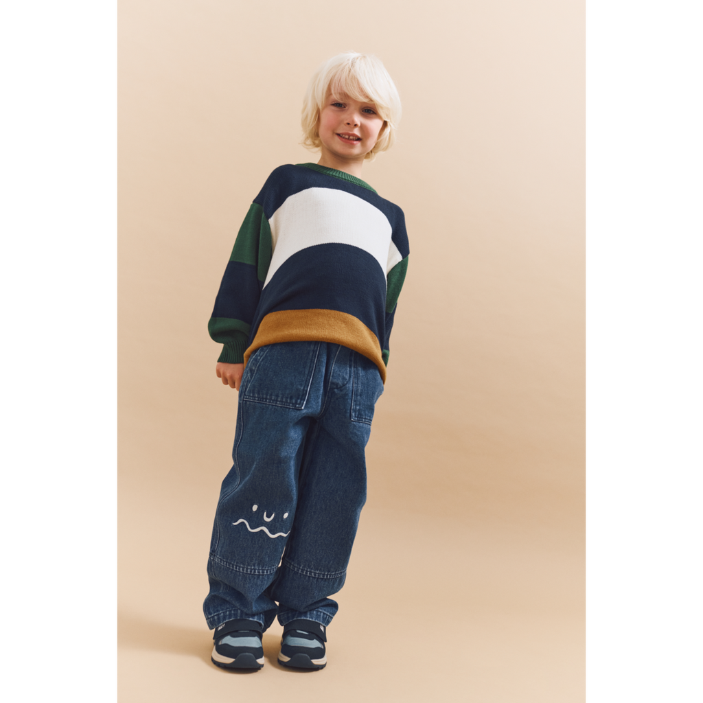 Pull en maille de coton intemporel bleu marine rayé multicolore, avec poignets côtelés et coupe décontractée pour le confort quotidien des enfants